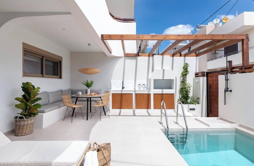 Lardos Apartment | Marie Suite - Mariann Premium Suites