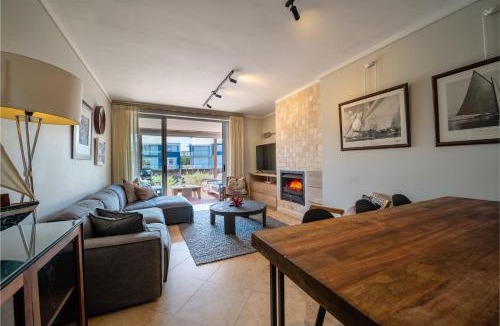 Waterfront Apartment | Marina Magic