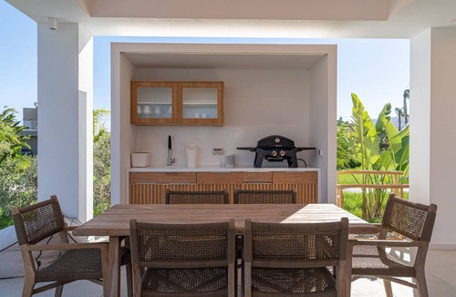 Tingaki Villa | Masterful Kos Villa | Villa Sturgis | 2 Bedrooms | Spacious Interiors