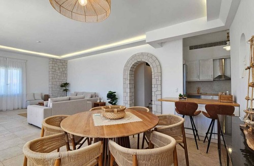 Apollonia Villa | Milos AquaBliss Beachfront Villa