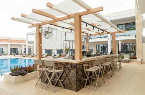 Polichrono Hotel | Mirror Hotel