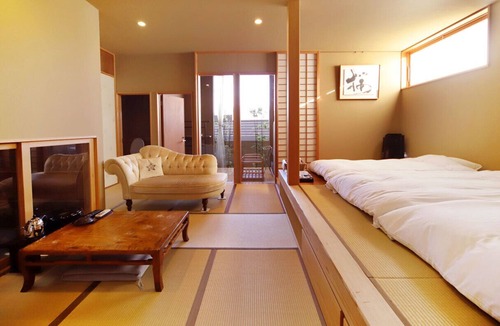Hatsukaichi House | MIYAJIMA BEXTUTEI HATAGOSAKURA