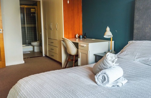 Ballsbridge Apartment | Modern 2 bed, 2 bath Apartment in Dublin 4