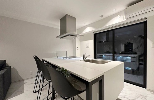 Hiroshima City Centre Apartment | Modern 6ppl Apt in Hiroshima | Breakfast Included