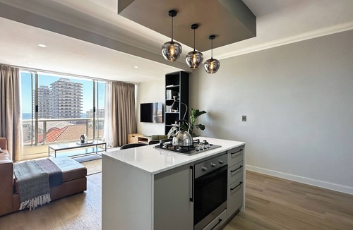 Three Anchor Bay Apartment | Modern Oceanview Escape