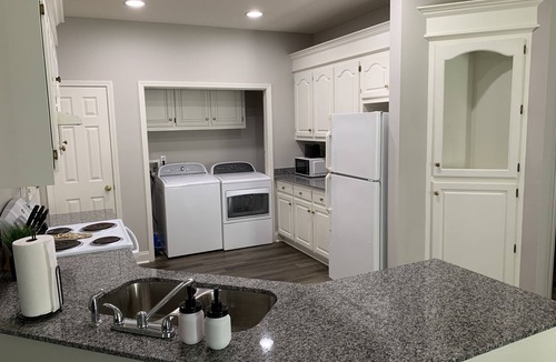 Sumter House | Modern & Spacious Duplex