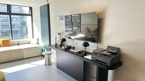Sea Point Apartment | Modern Studio in the Heart of Sea Point