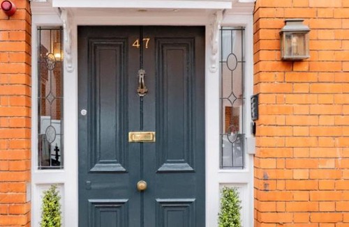 Rathmines Apartment | Modern Suite 47, Grove Park, Wi-Fi & TV