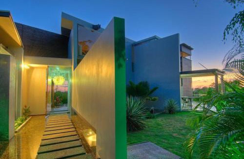Bejuco House | Modern Tropical Villa, Private Pool, Ocean View, Nature Trails, Gated
