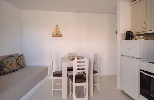 Ano Meria House | Moniasma Rustic Stone House in Folegandros