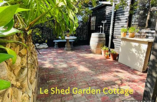 Knysna Apartment | Moonriver Sunset View Cottage and Le Shed Garden Cottage