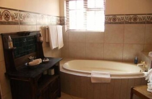 Hermanus Hotel | Mulligans Golf Lodge