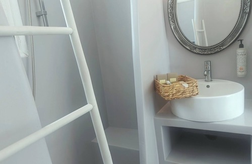 Aliki Hotel | Narges Hotel