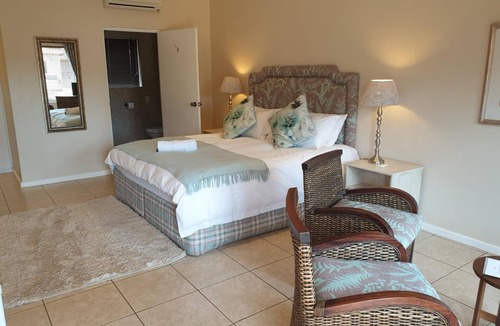 Kraaifontein Bed & Breakfast | New Hunters Moon