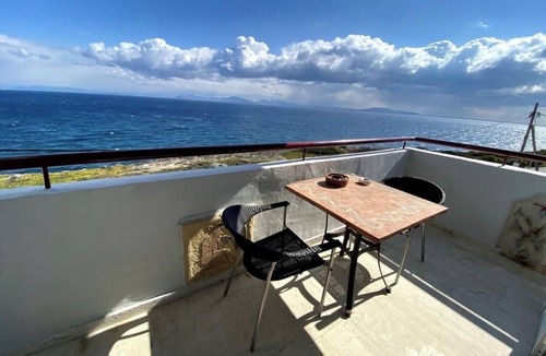 Rafina-Pikermi Apartment | Nice Seafront Flat - Beach Port Athens Airport