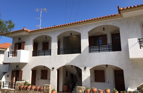 Gialiskari Apartment | Nikos Studio 3 - Studio Apartment, Sleeps 3