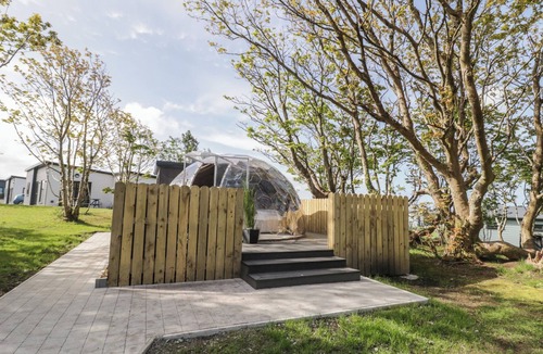 Derrybeg Cottage | NUMBER 2 DOME, romantic, with a garden in Derrybeg, County Donegal