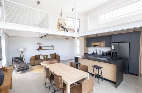 Sunset Beach House | Ocean 9 - Sunset Beachfront Luxury Residence