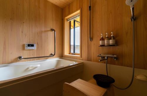 Shobara Villa | OMOYA総領 時を紡ぐ茅葺きの宿 - Thatched inn that spins time -