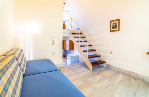 Stalos Apartment | Orestis Studio, peaceful & relaxing holiday in a friendly environment