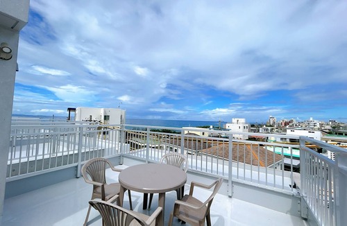 Chatan House | Palace Oceanside