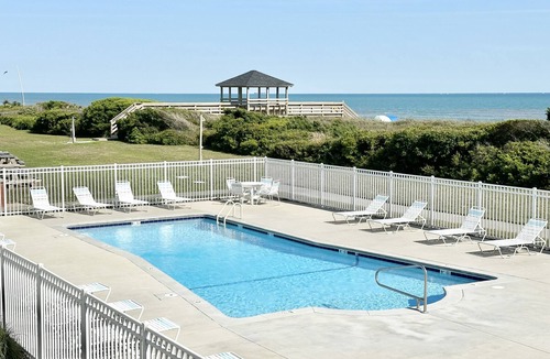 Atlantic Beach Condo | PANORAMIC OCEAN VIEW CONDO W/DIRECT ACCESS TO A SECLUDED BEACH!