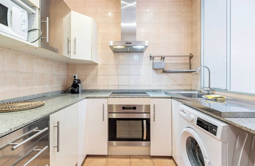 El Camp de l'Arpa del Clot Apartment | Perfect for Families and Work Stays!