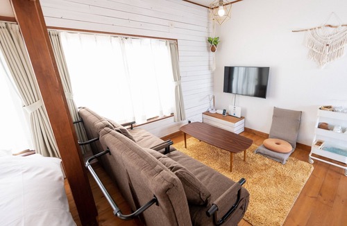 Koshigoe Apartment | Pine Tree