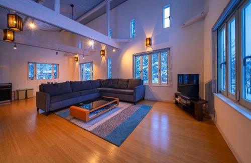 Iimori Ski Chalet | Powdersuites