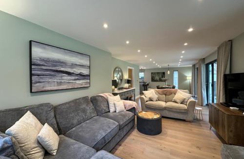 Bodmin House | Primrose