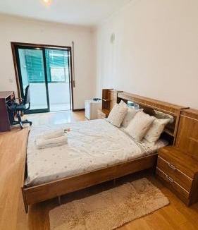 Viseu House | Quarto com varanda no centro de viseu