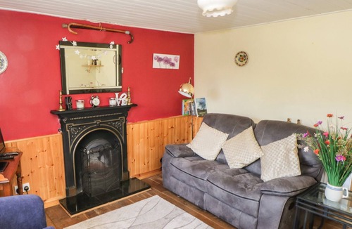 Ballaghnabehy Cottage | RAMBLER'S REST, pet friendly in Manorhamilton, County Leitrim