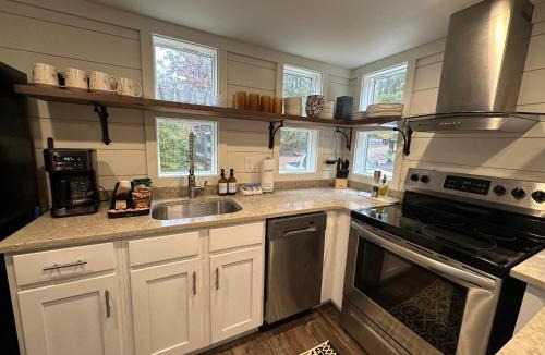 Mentone House | Riverfront - Trails - Downtown and State Park