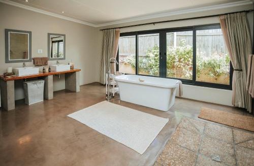 Amahlathi Cabin | Rockdell Lodge
