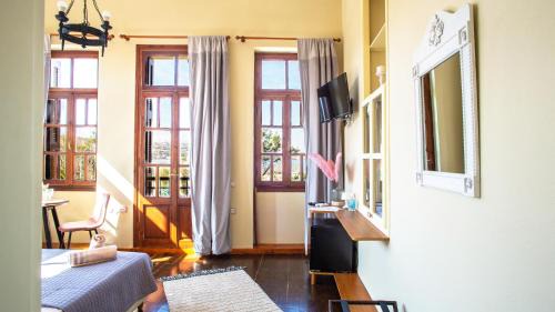 Old Town Rethymnon House | Ruby 'n Emerald studio's