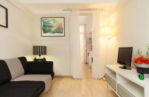 La Sagrada Familia Apartment | Sagrada Familia Duplex Apt 1 Bedroom 2 Pax - 300 meters from Sagrada Familia - FREE WIFI