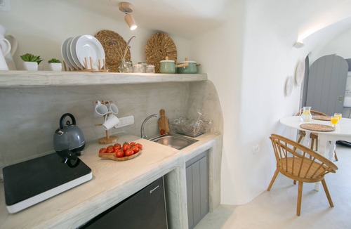 Vourvoulos House | Santorini Villas
