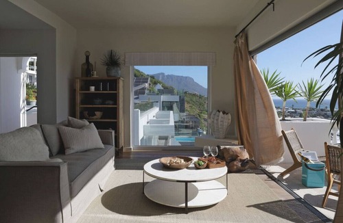 Clifton Apartment | Scenic Serenity in Clifton - Number 6306