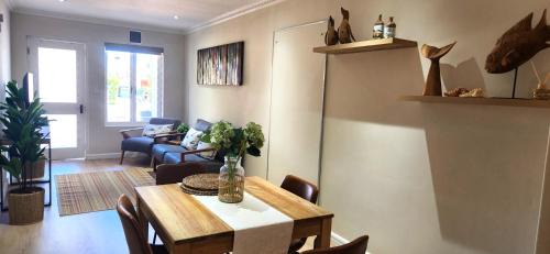 Hermanus Heights Apartment | Sea 'n Summit Suite