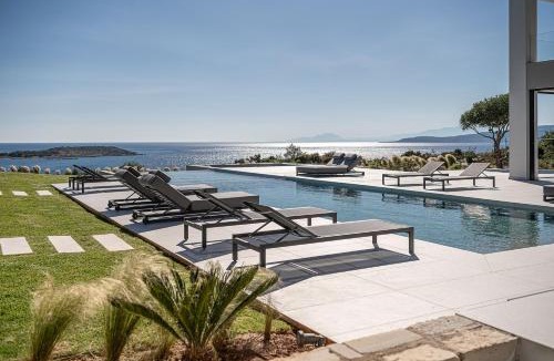 Marathi Villa | Searenity Villa - Balanced Harmony of Blues by etouri