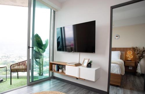 Mata Redonda Apartment | Secrt Sabana 1BR · High Floor · Workspace + WiFi · Parking · Apt 2006
