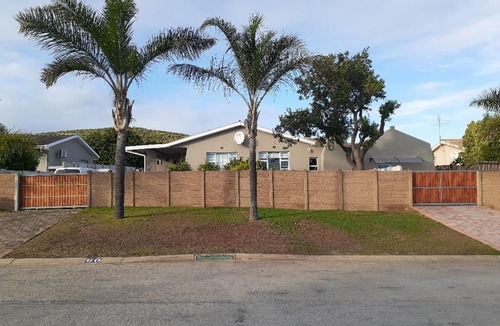 Uitenhage Apartment | SixtyB
