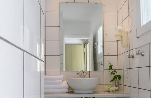 Kanapitsa Apartment | Skiathos Holidays Suite