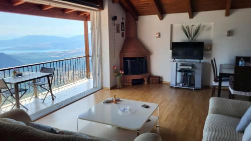 Delfoi Apartment | skyview house
