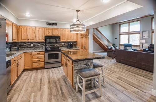 Dandridge House | Sleeps 24 -Douglas Lake Access - Boat dock - Game Room - Family Fun!