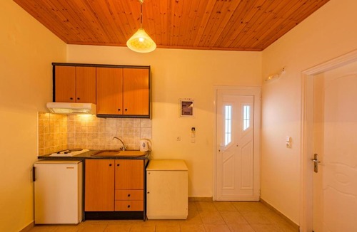 Svoronata Apartment | Sotiris Studios