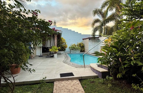 Hermosa Hills House | Spacious 4-bedroom house with AC, WiFi in charming Jaco Costa Rica