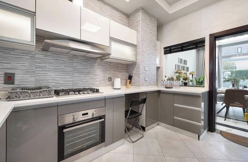 Dubai Villa | Spacious 4BR Villa in Al Furjan, Private Garden ,Ideal for Families & Long Stays