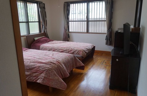 Maeganeku Hotel | Spacious 4LLDK 230 square meter log house for 12/Kunigami-gun Okinawa