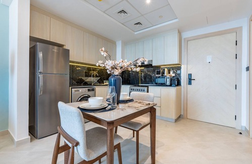 Jadaf Apartment | Spacious Balcony with Breathtaking Creek Views, Short Drive from Zabeel Stadium